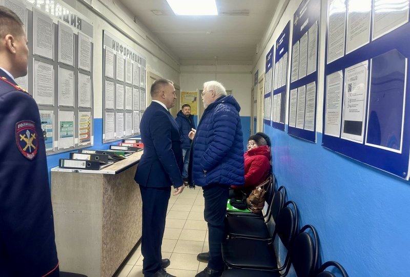 Глава республиканского МВД Андрей Сицский с рабочим визитом посетил отдел полиции в Печоре